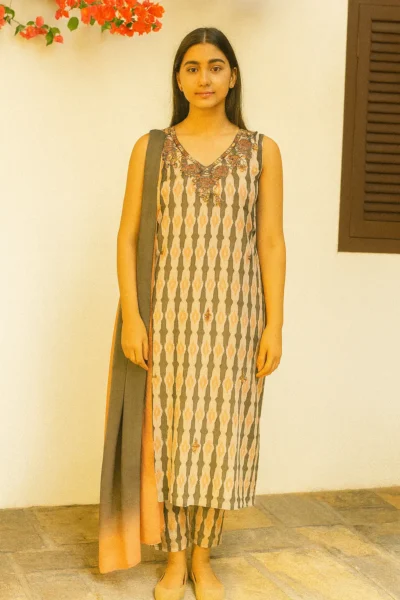 KPD-233-1 Half Sleeve Rayon Cotton Kurta Pant Dupatta Set